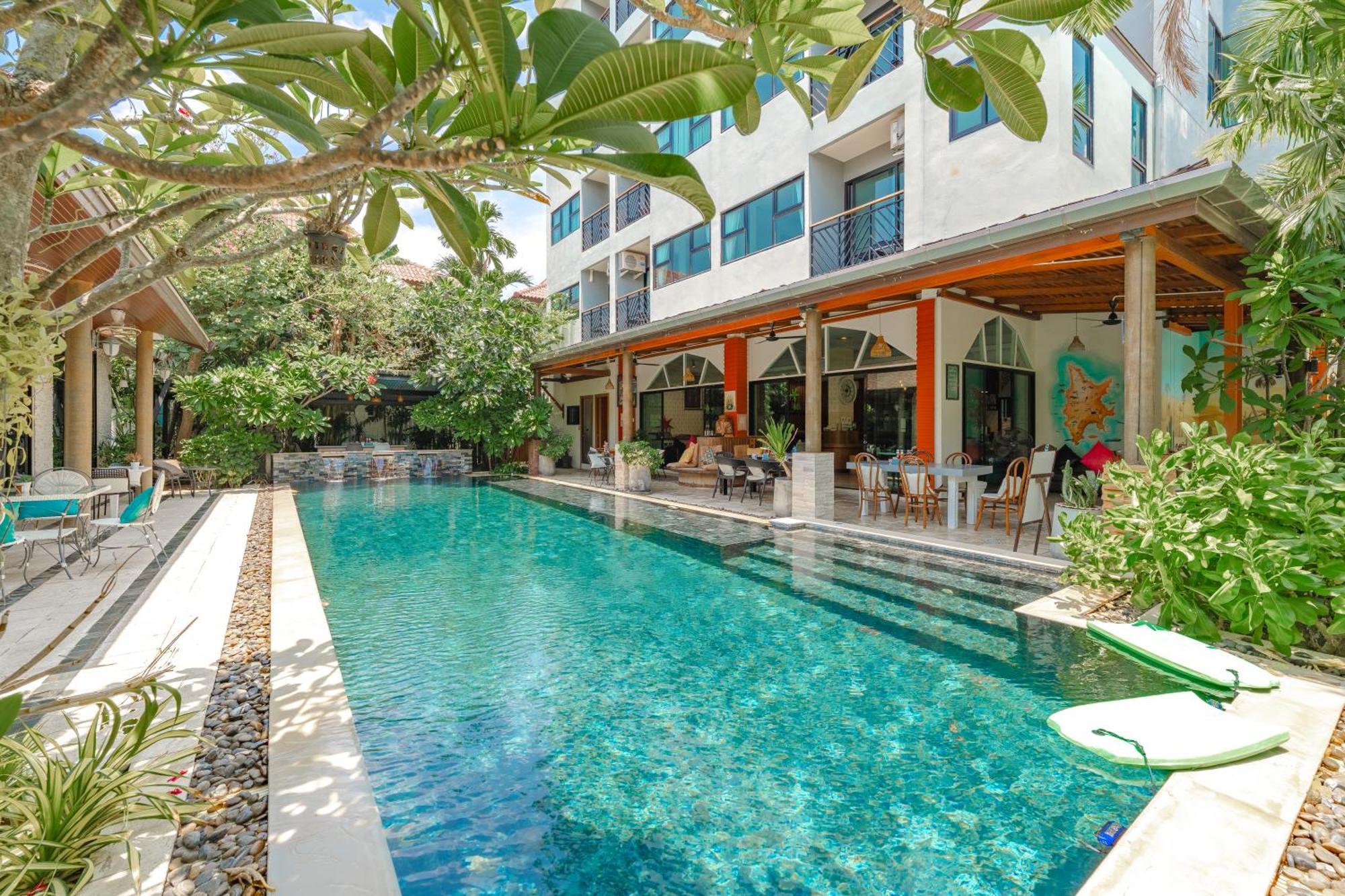 Coco Paradiso Phuket Sha Exterior photo